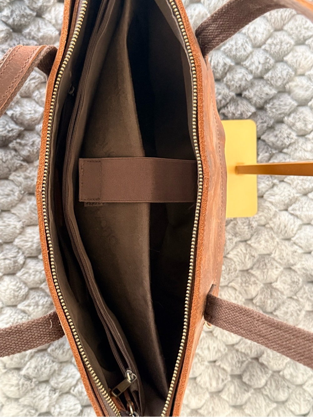 Handmade, heavy full-grain leather utilitarian totes by Stone. - Picture 4 of 6